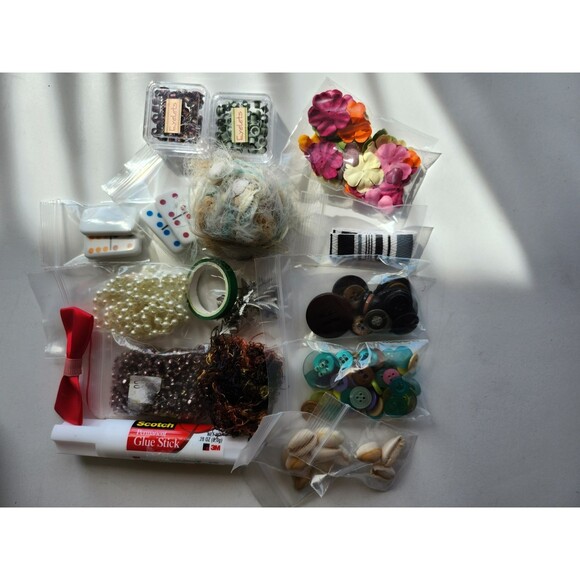 Scrapbooking Destash Embellishments B19 - Picture 2 of 4